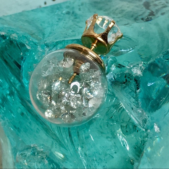 Double Stud Earrings with Sea Foam Gems Inside - Picture 3 of 7